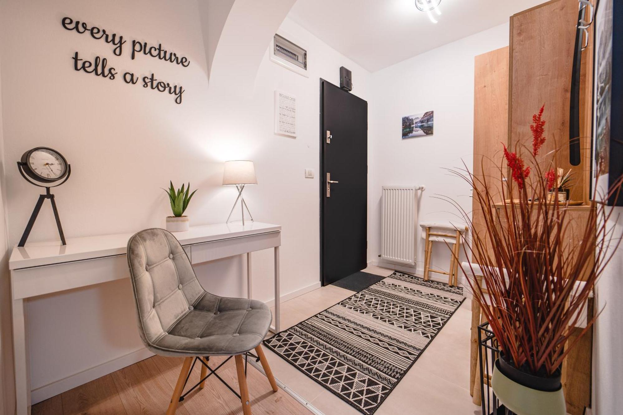 Central Athena Studio - Inima Pietei Unirii - By Openhouse Apartments Timisoara Ngoại thất bức ảnh